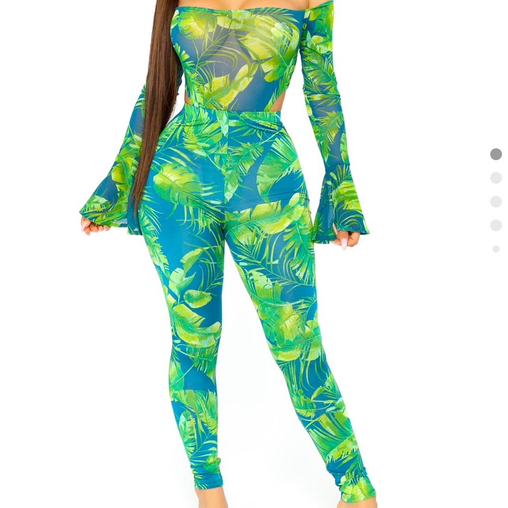 Fashion Nova 2 piece set